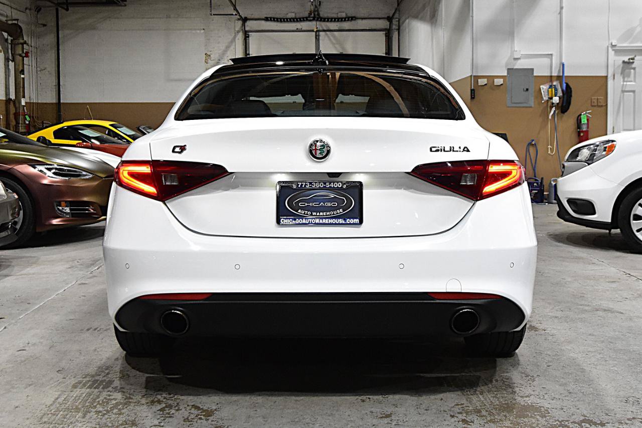 Used 2019 Alfa Romeo Giulia Ti AWD/4WD image 5