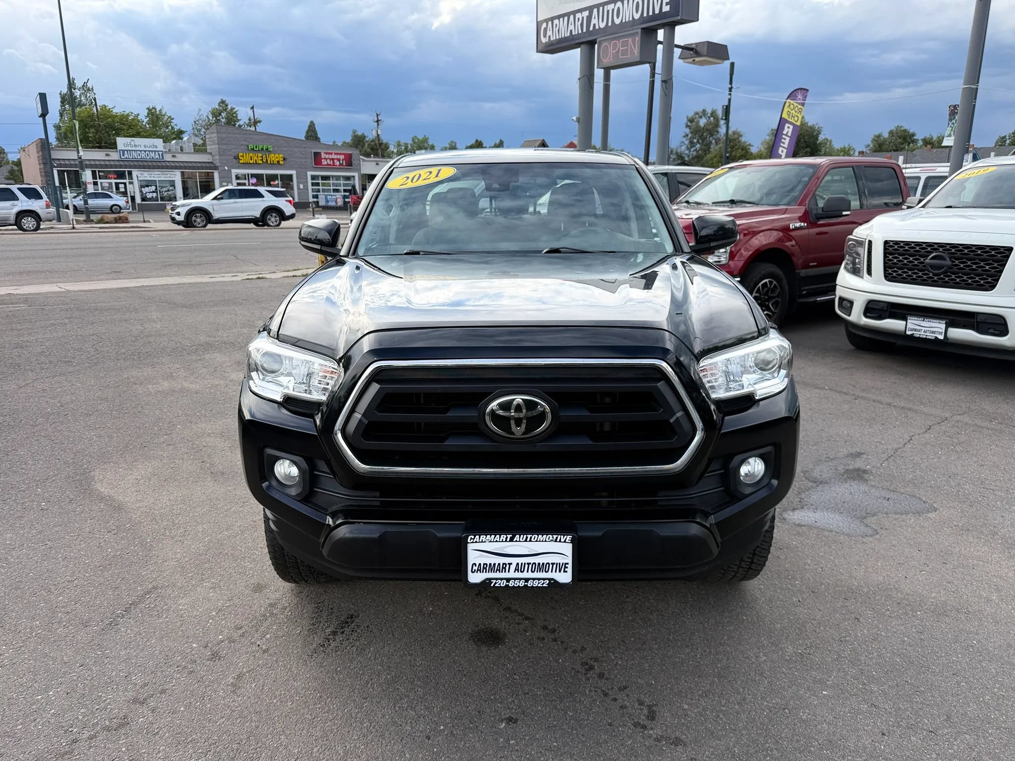 Used 2021 Toyota Tacoma SR5 AWD/4WD image 4
