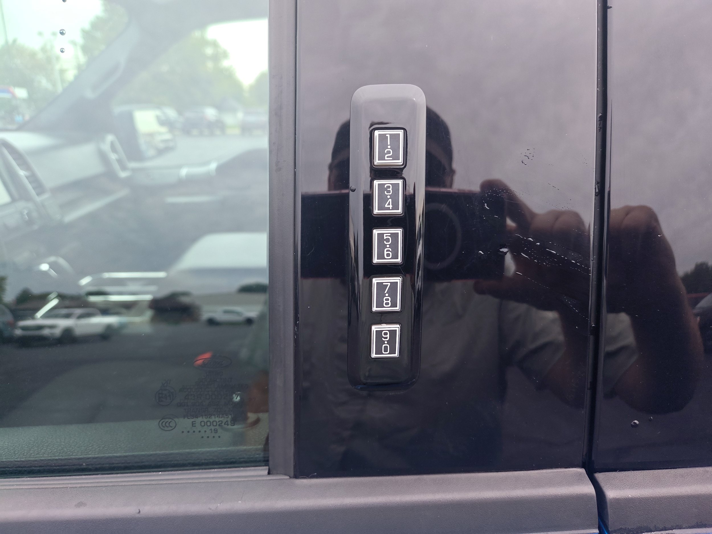 Used 2019 Ford F150 XLT w/ Equipment Group 302A Luxury AWD/4WD image 15