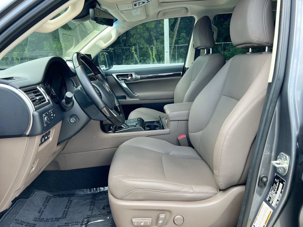 Certified 2023 Lexus GX 460 Premium w/ Accessory Package AWD/4WD image 12