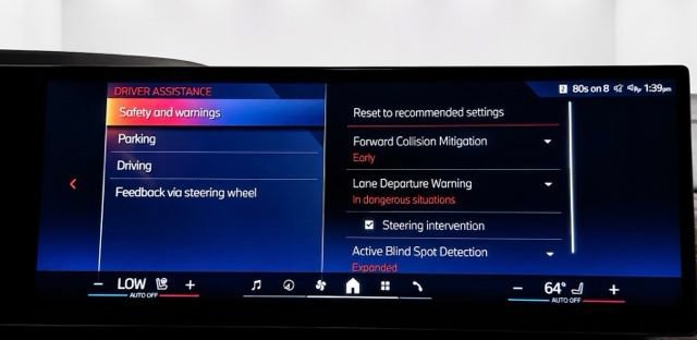Used 2024 BMW X5 xDrive40i w/ M Sport Package AWD/4WD image 40