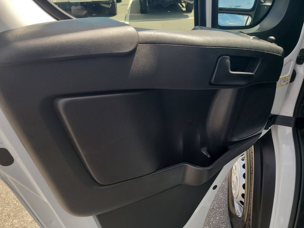 Used 2025 RAM ProMaster 2500 w/ Convenience Group FWD image 17