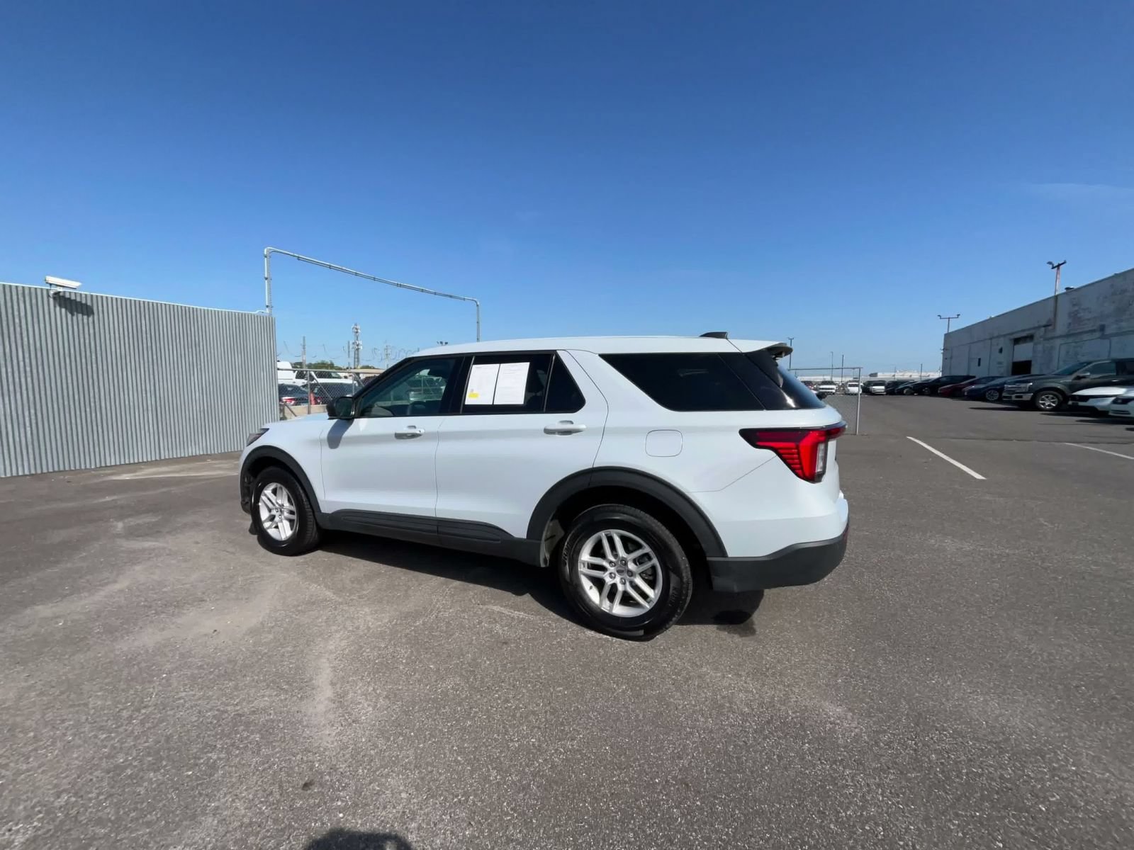 Used 2026 Ford Explorer Active AWD/4WD image 9