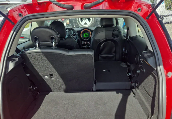 Used 2019 MINI Cooper S w/ Driver Assistance Package FWD image 5