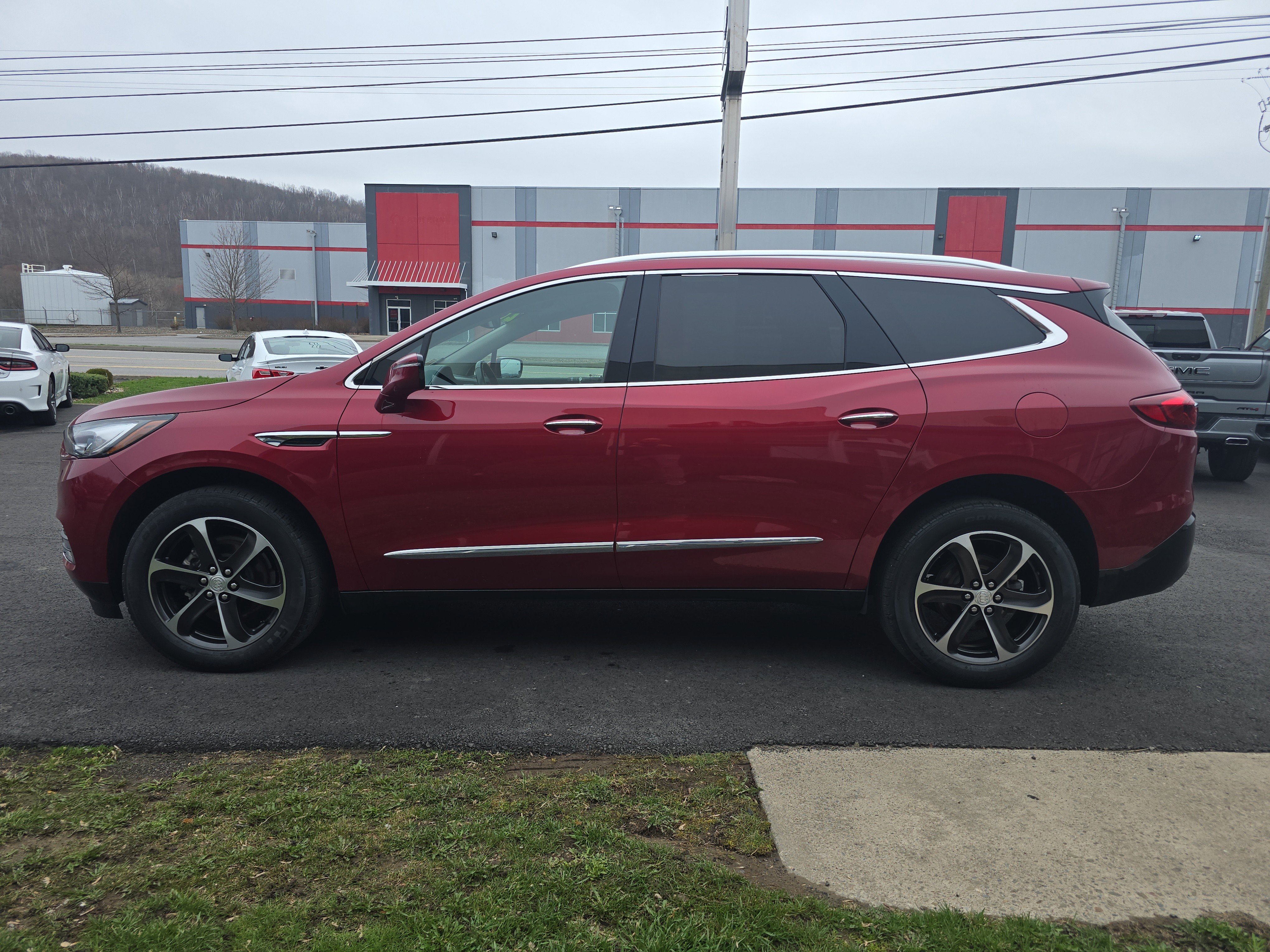 Used 2021 Buick Enclave Essence w/ Sport Touring Edition AWD/4WD image 7