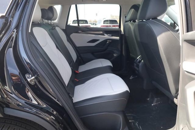 New 2026 Volkswagen Tiguan SE image 18