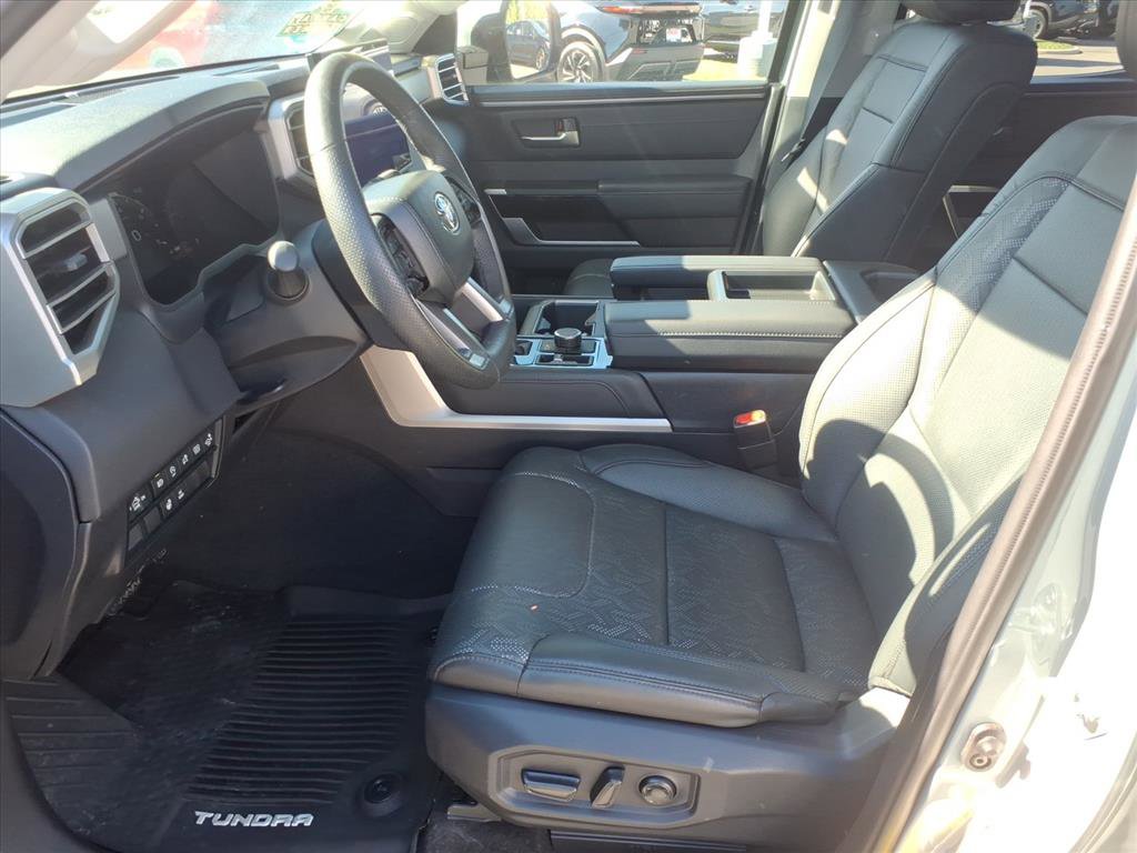 Used 2024 Toyota Tundra Limited AWD/4WD image 5