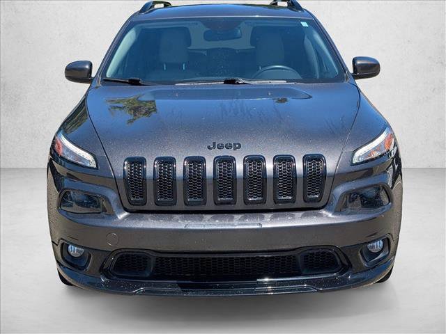 Used 2018 Jeep Cherokee Latitude FWD image 2