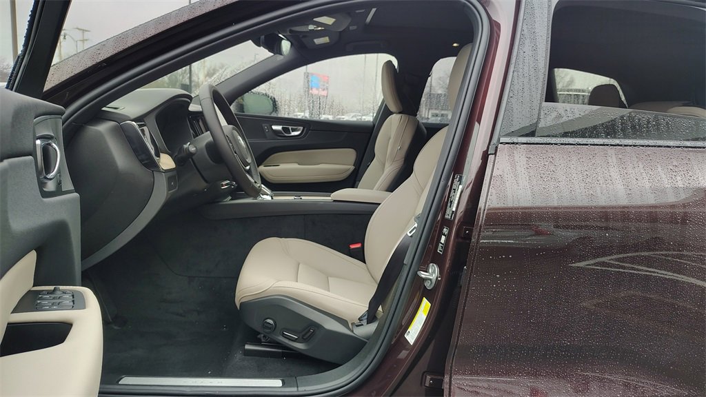 New 2026 Volvo XC60 B5 Plus w/ Climate Package image 7