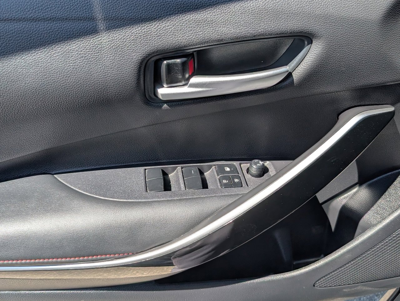 Used 2024 Toyota Corolla XSE image 15