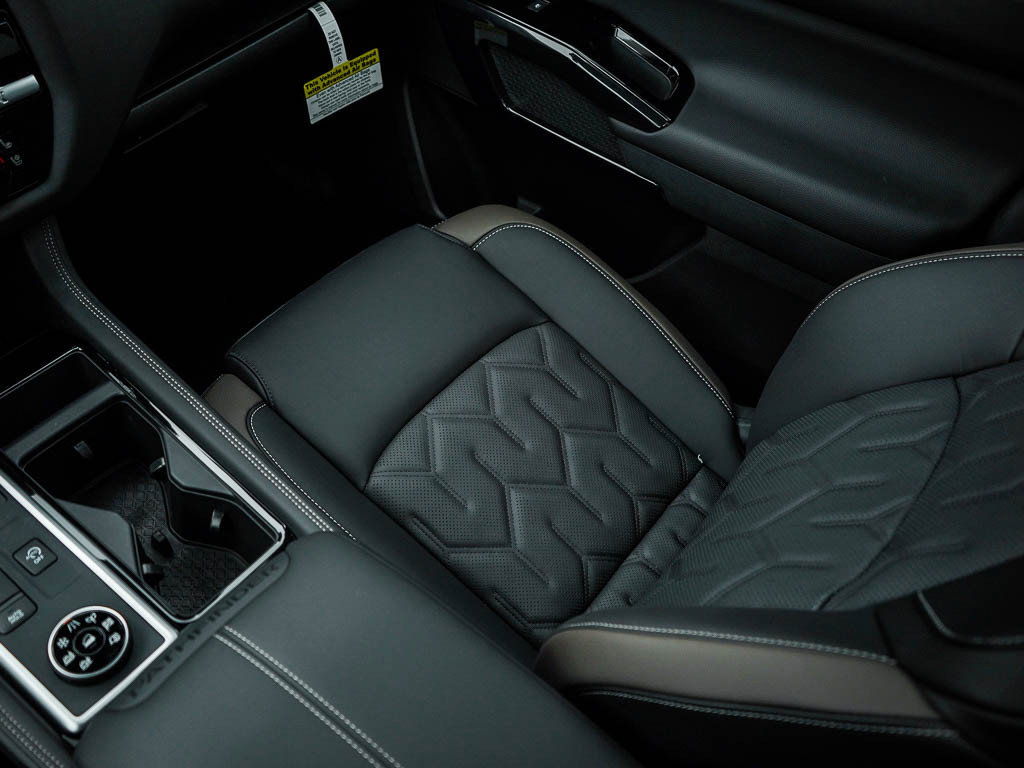 New 2026 Nissan Pathfinder Platinum w/ Cargo Package AWD/4WD image 27