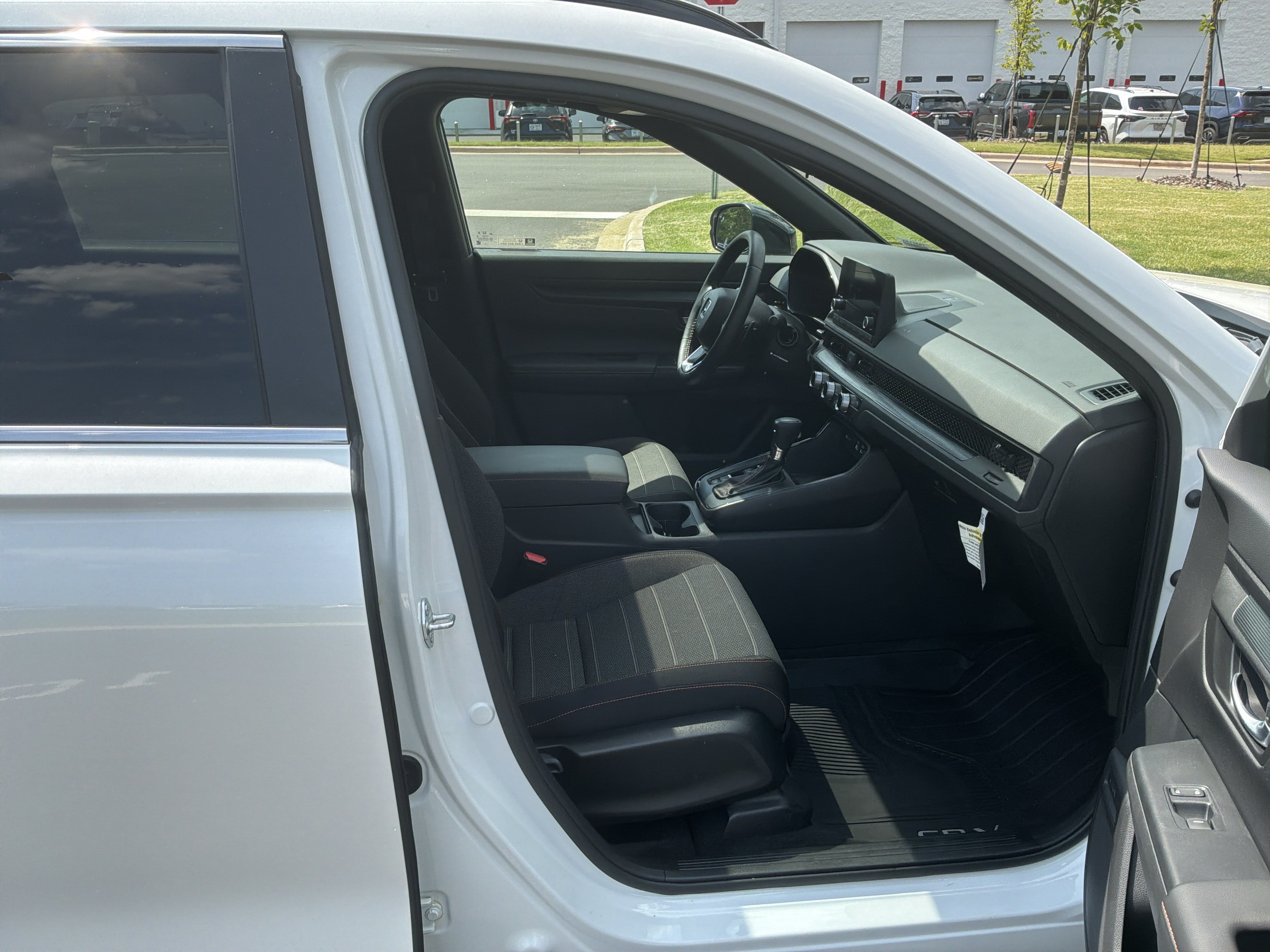 Used 2024 Honda CR-V Sport image 32