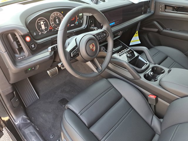 New 2026 Porsche Cayenne GTS image 4
