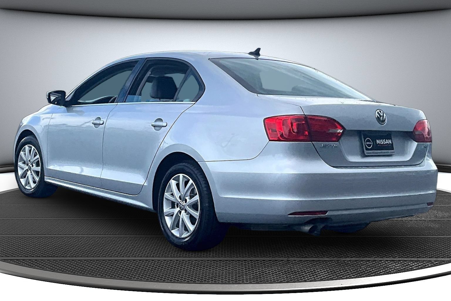 Used 2014 Volkswagen Jetta SE FWD image 4