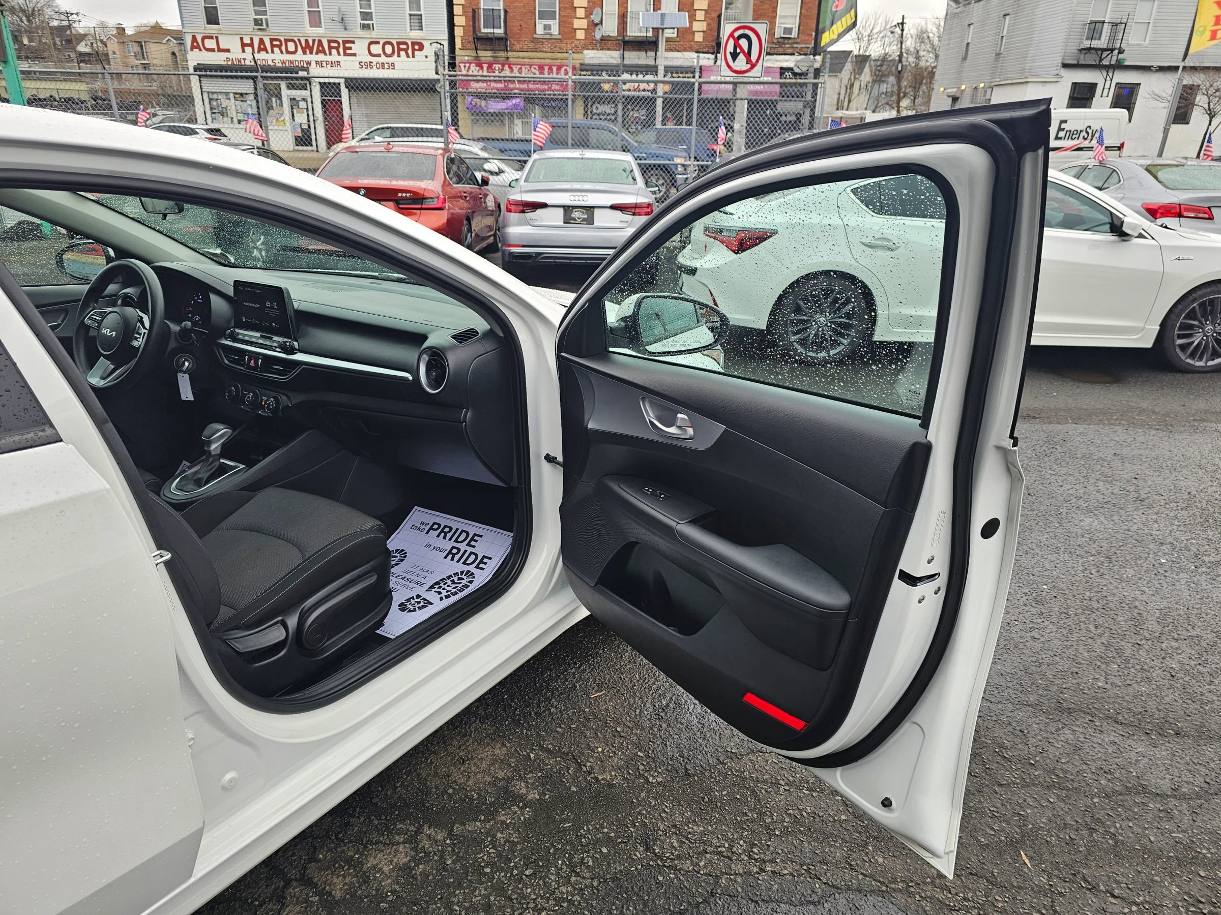 Used 2023 Kia Forte LXS image 11