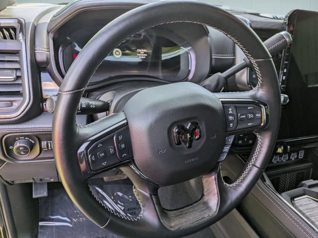 Used 2025 RAM 2500 Limited AWD/4WD image 17
