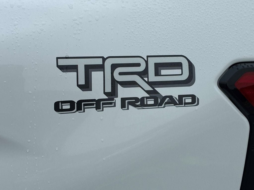 Used 2024 Toyota Tacoma TRD Sport AWD/4WD image 18