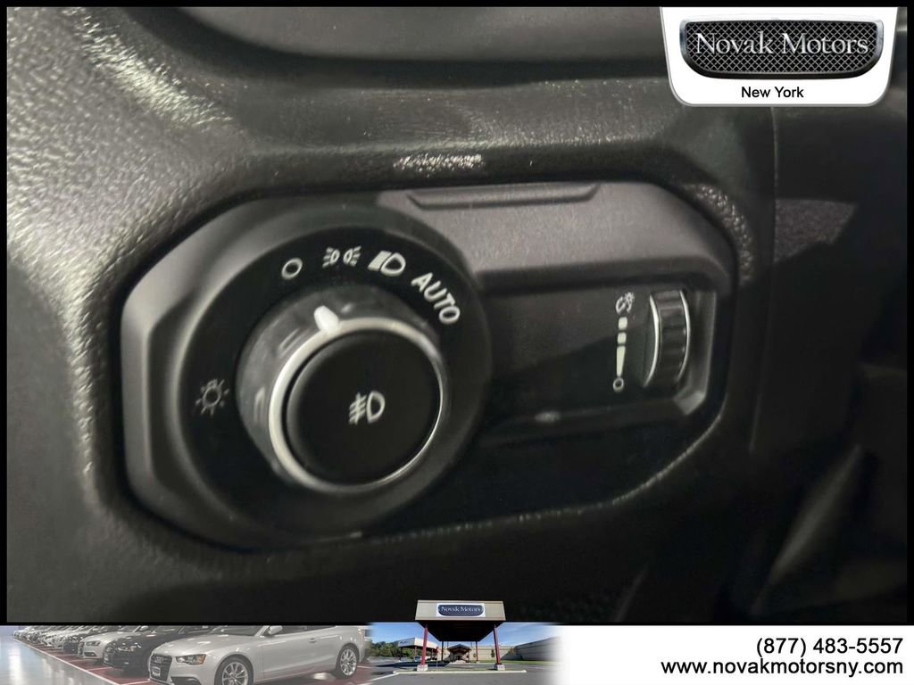 Used 2023 Jeep Wrangler Willys AWD/4WD image 14