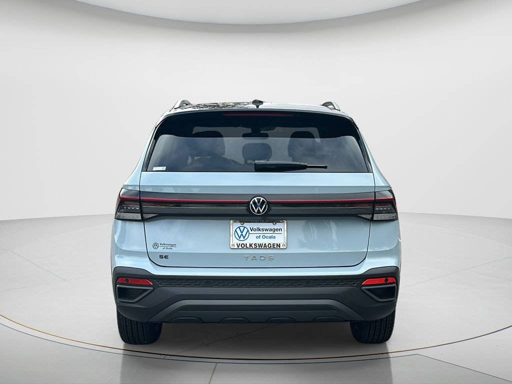 New 2026 Volkswagen Taos SE image 4
