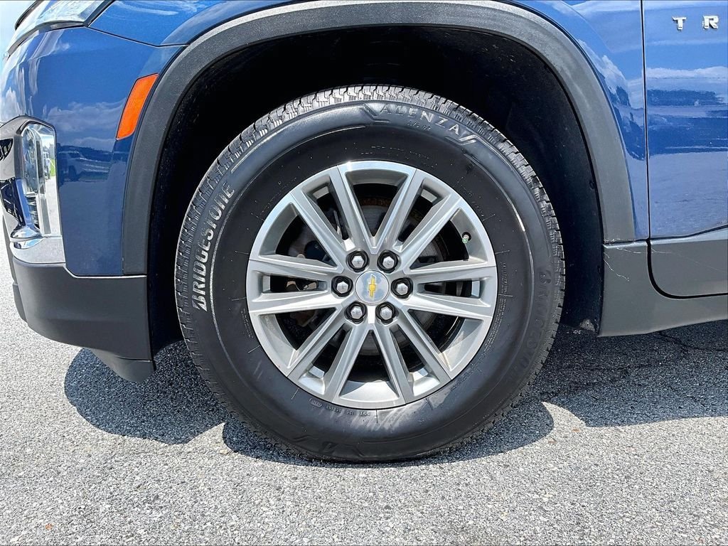 Used 2023 Chevrolet Traverse LT w/ LPO, Floor Liner Package AWD/4WD image 7