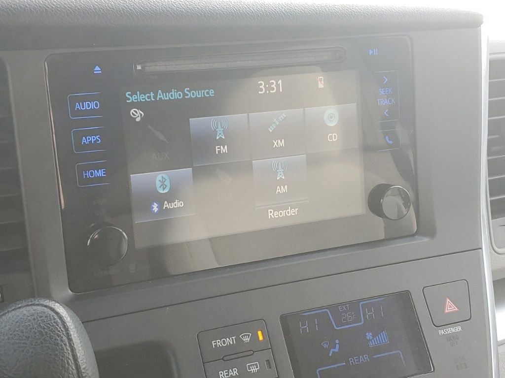 Used 2015 Toyota Sienna LE image 16