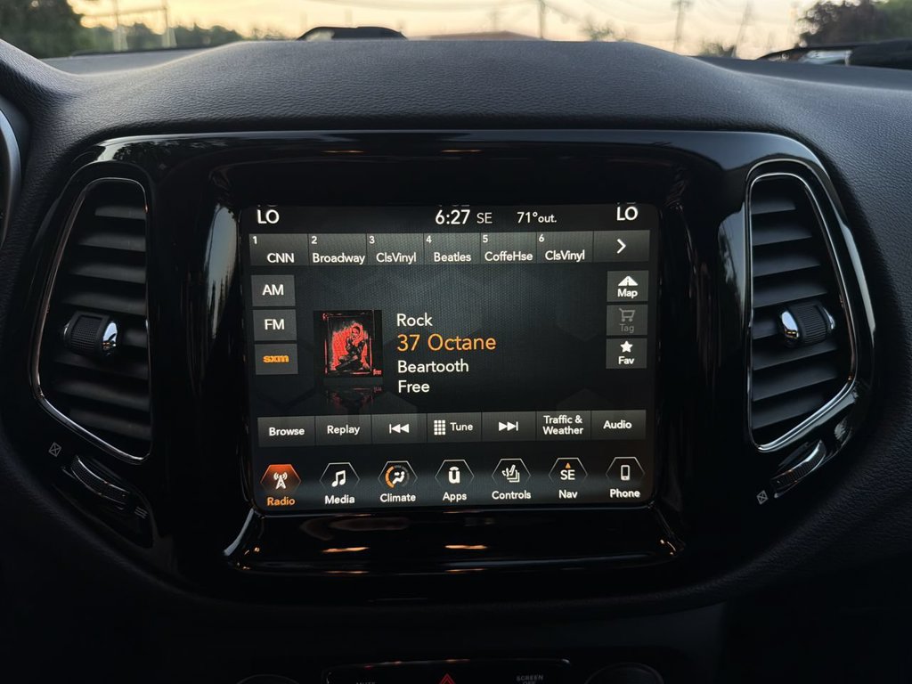 Used 2018 Jeep Compass Limited w/ Navigation Group AWD/4WD image 20