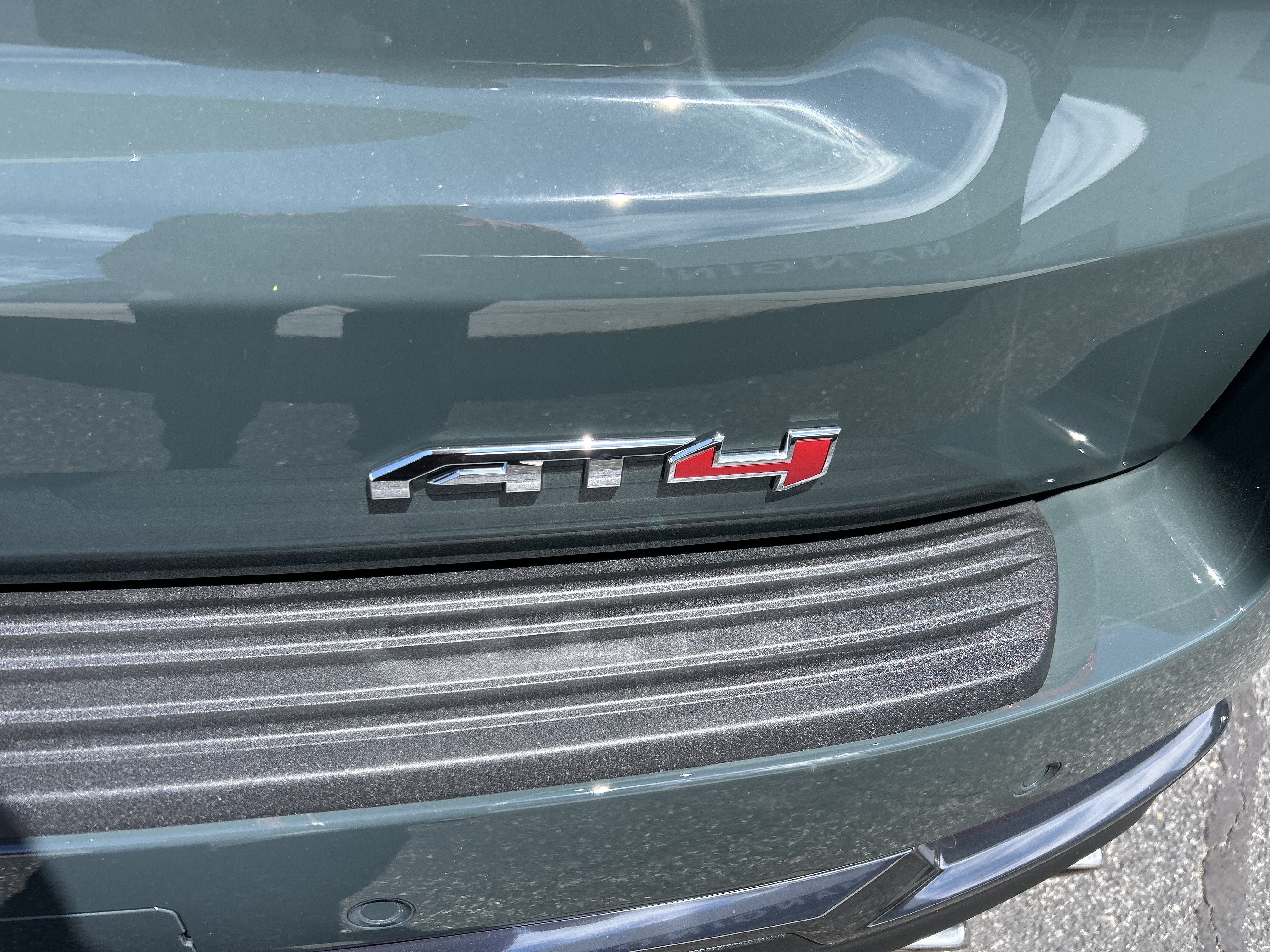 New 2026 GMC Yukon XL AT4 w/ AT4 Premium Plus Package AWD/4WD image 11