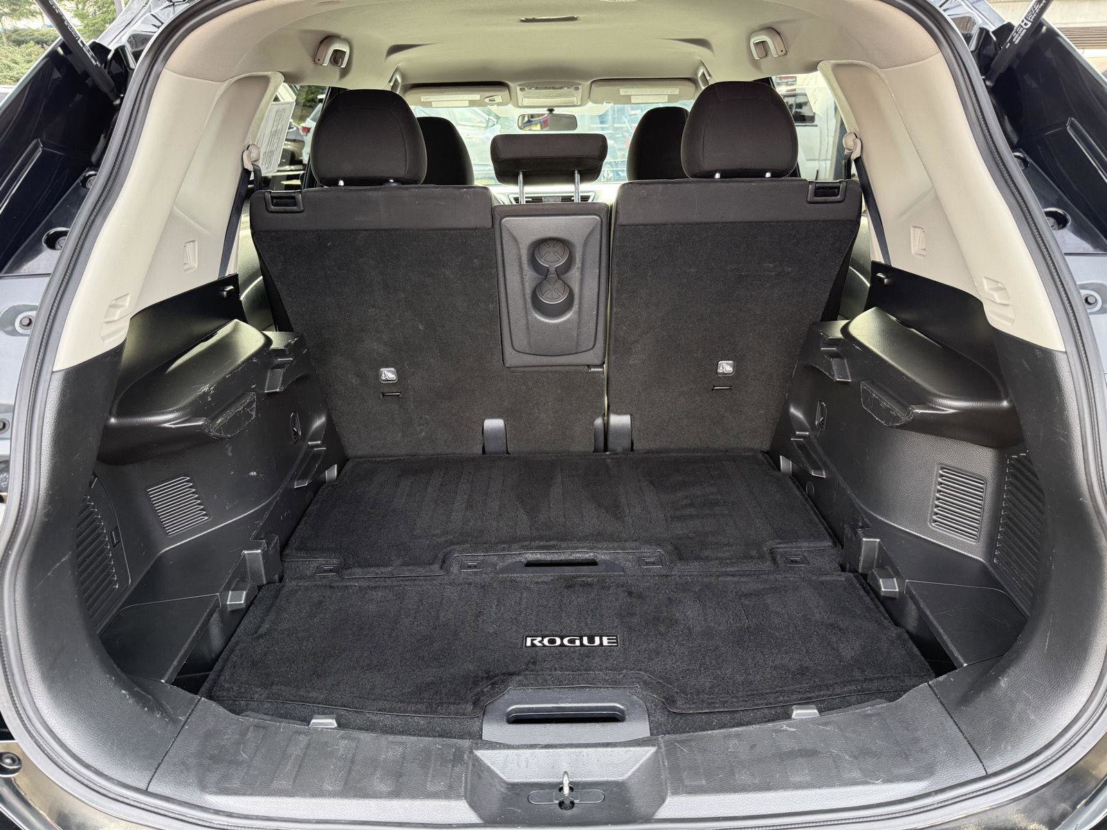 Used 2016 Nissan Rogue SV image 17