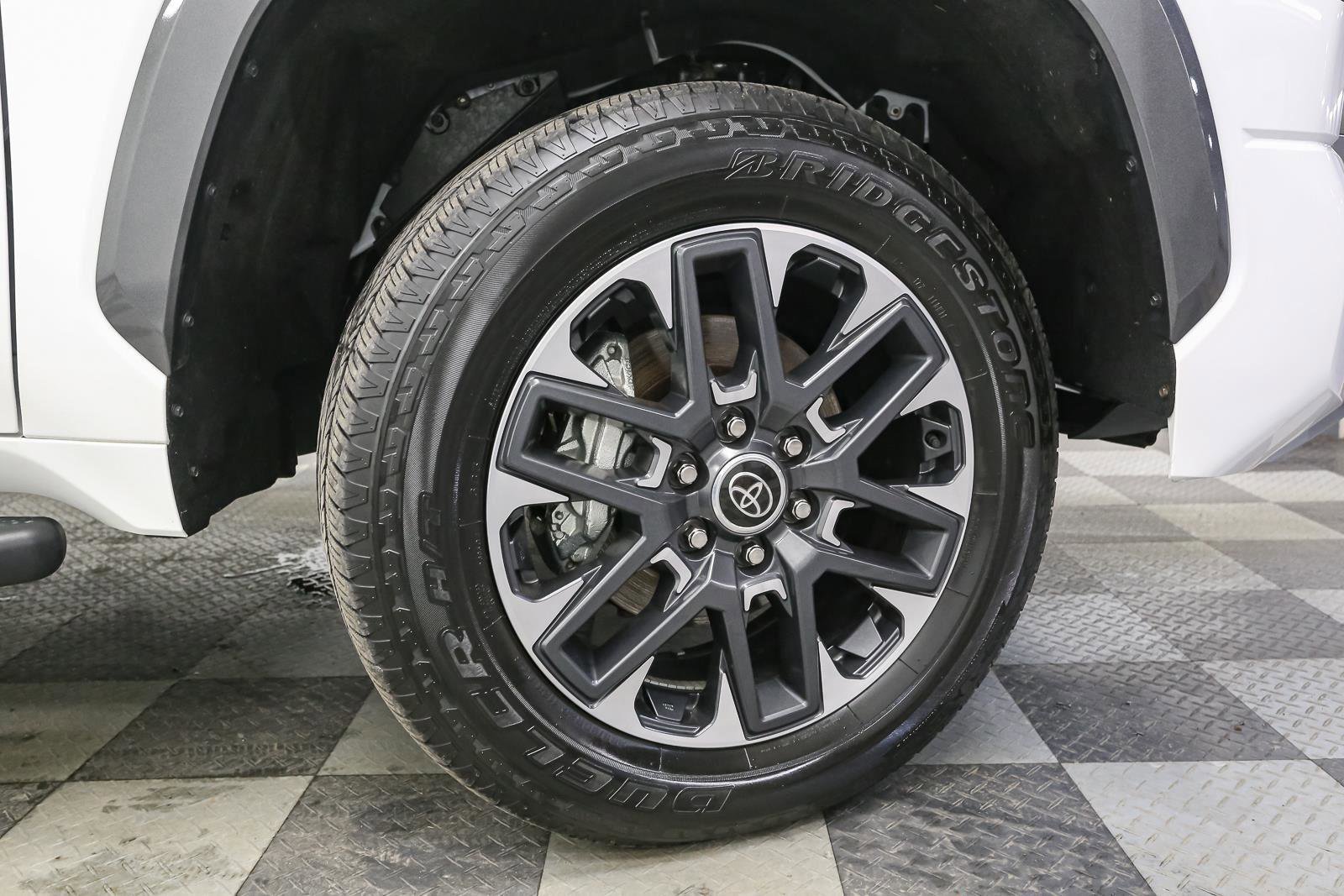 Used 2022 Toyota Tundra Limited image 14