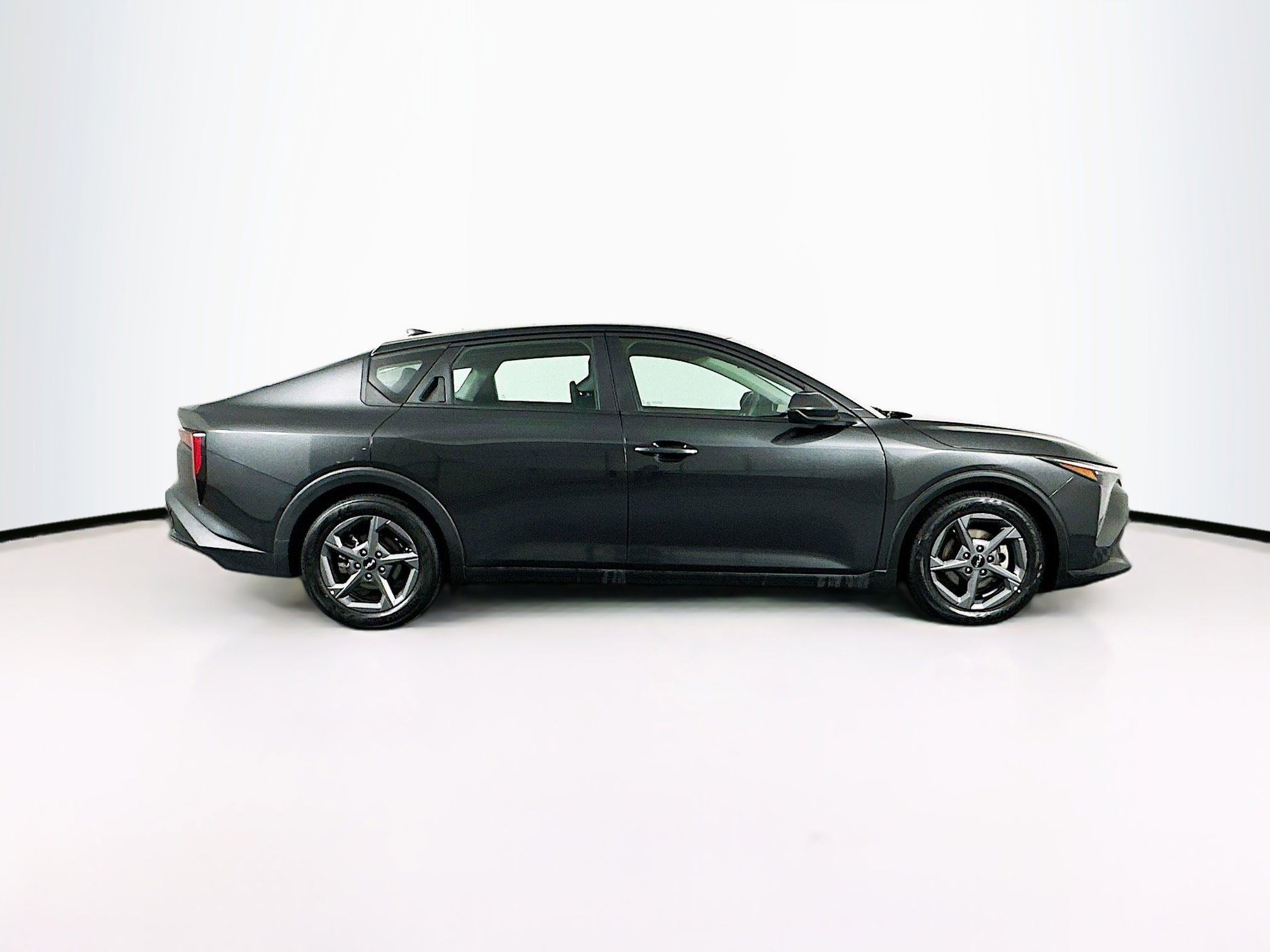 Used 2025 Kia K4 LXS image 10