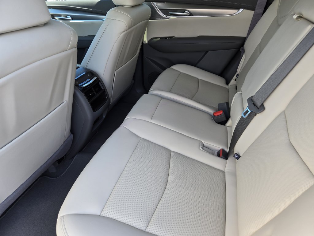 New 2026 Cadillac XT5 Premium Luxury w/ Driver Assist Package AWD/4WD image 16