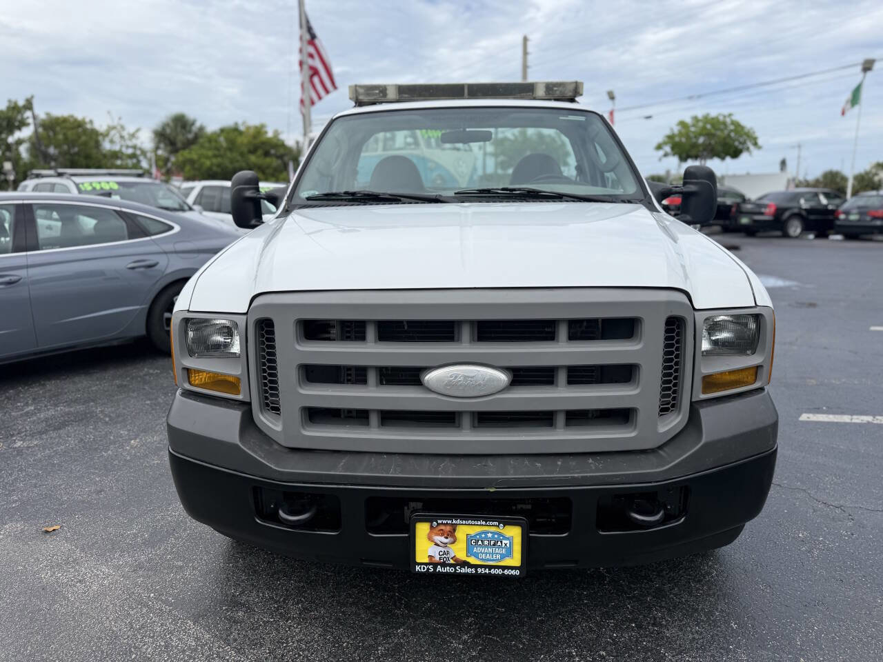 Used 2005 Ford F350 XL image 11