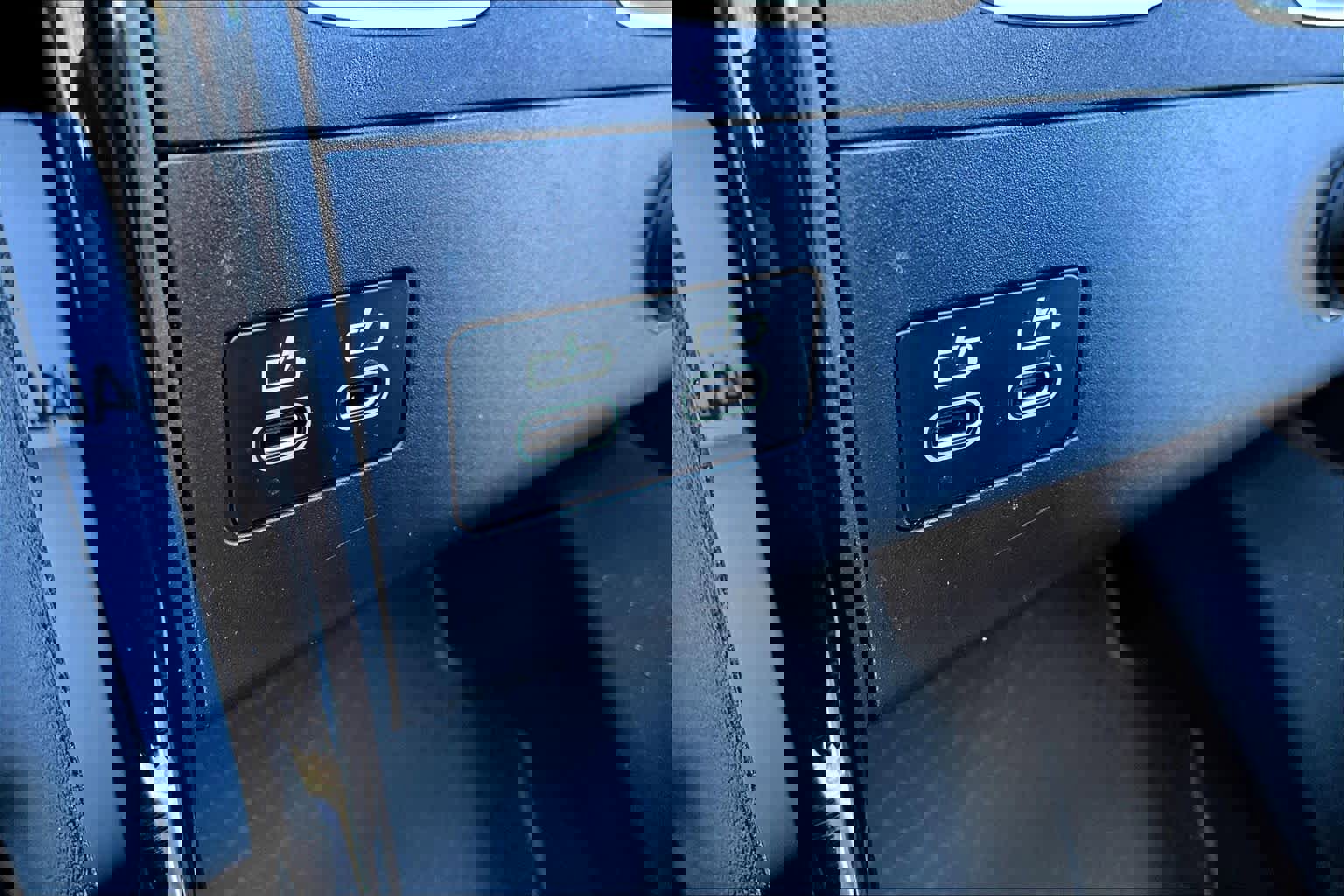 Used 2025 BMW X2 M35i image 34