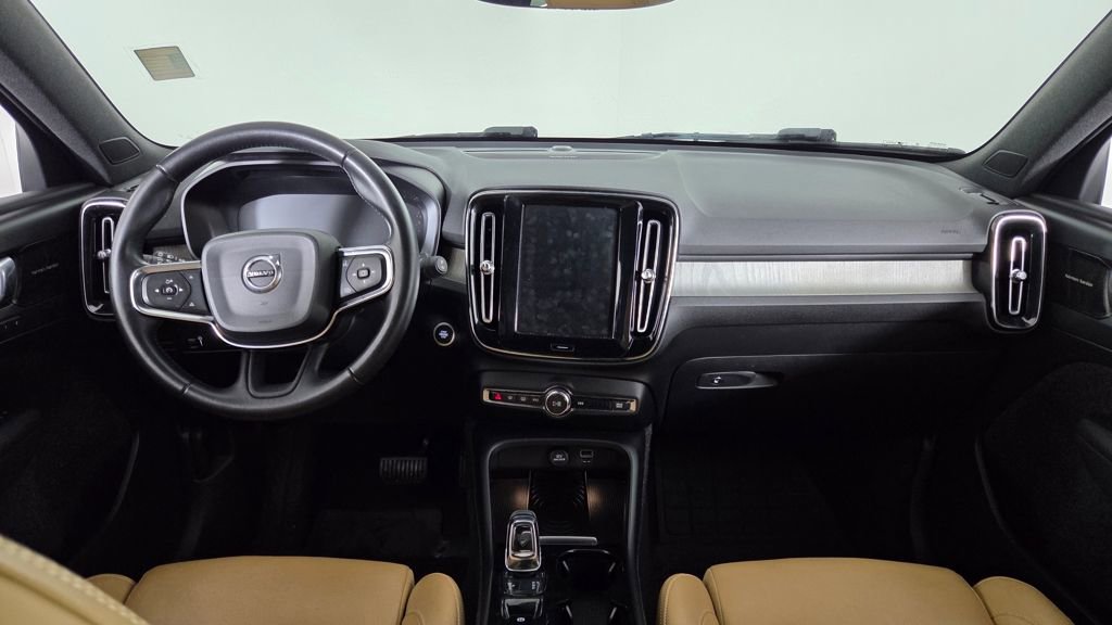 Used 2019 Volvo XC40 T5 Inscription image 37
