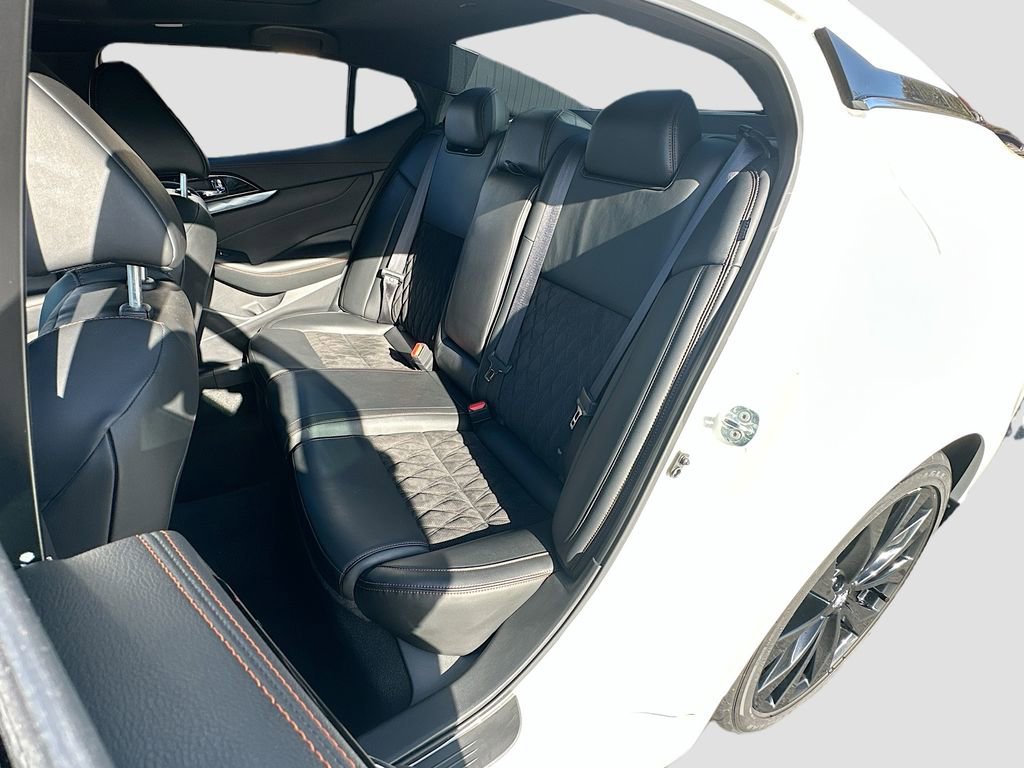 Used 2022 Nissan Maxima SR w/ Sport Mat Group image 26