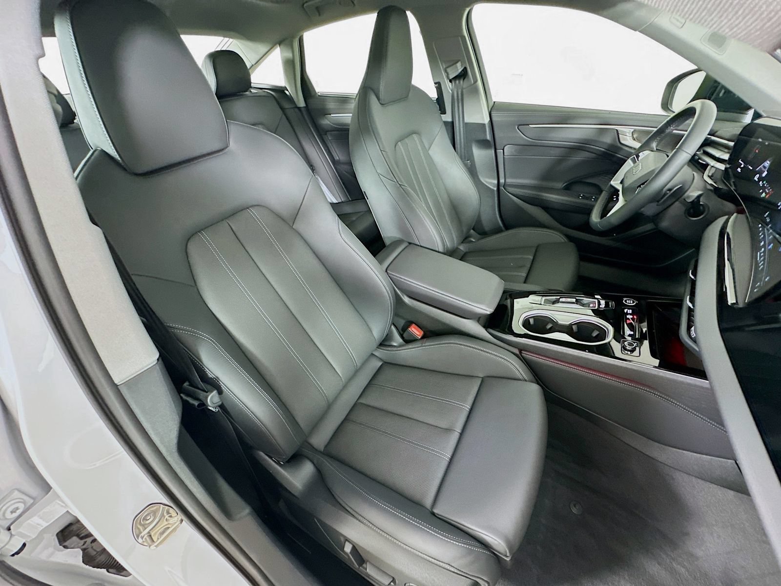 New 2026 Audi A6 Premium Plus AWD/4WD image 45