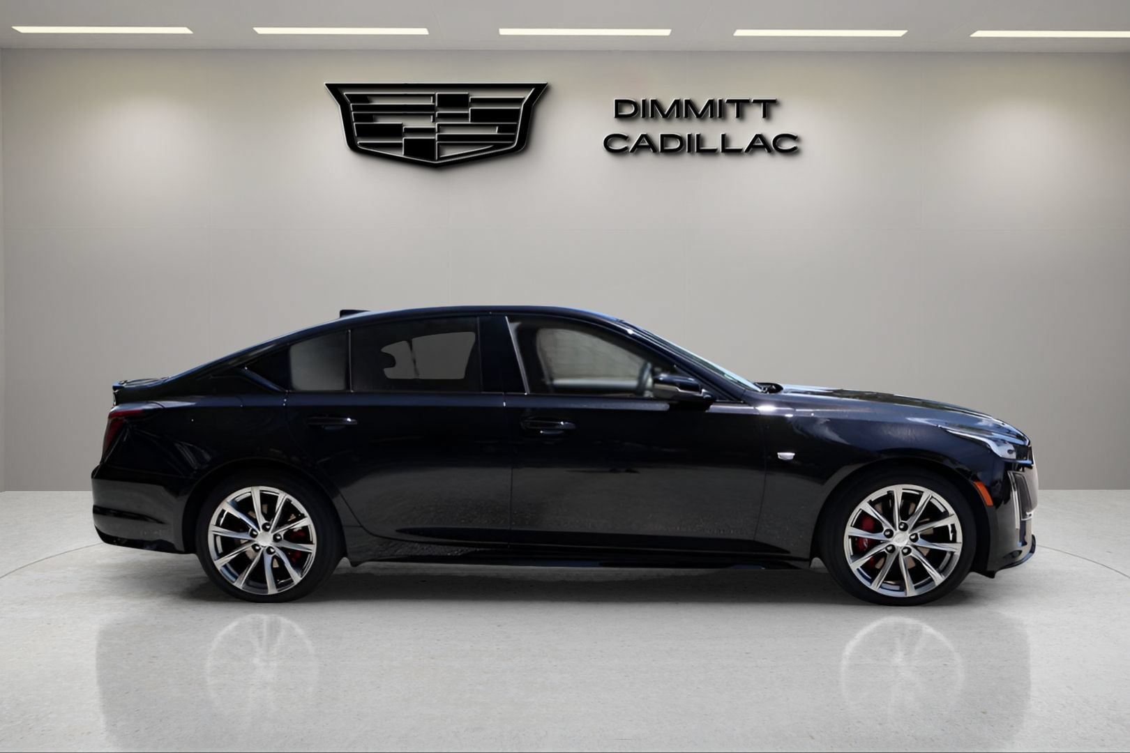 Used 2024 Cadillac CT5 Sport RWD image 4
