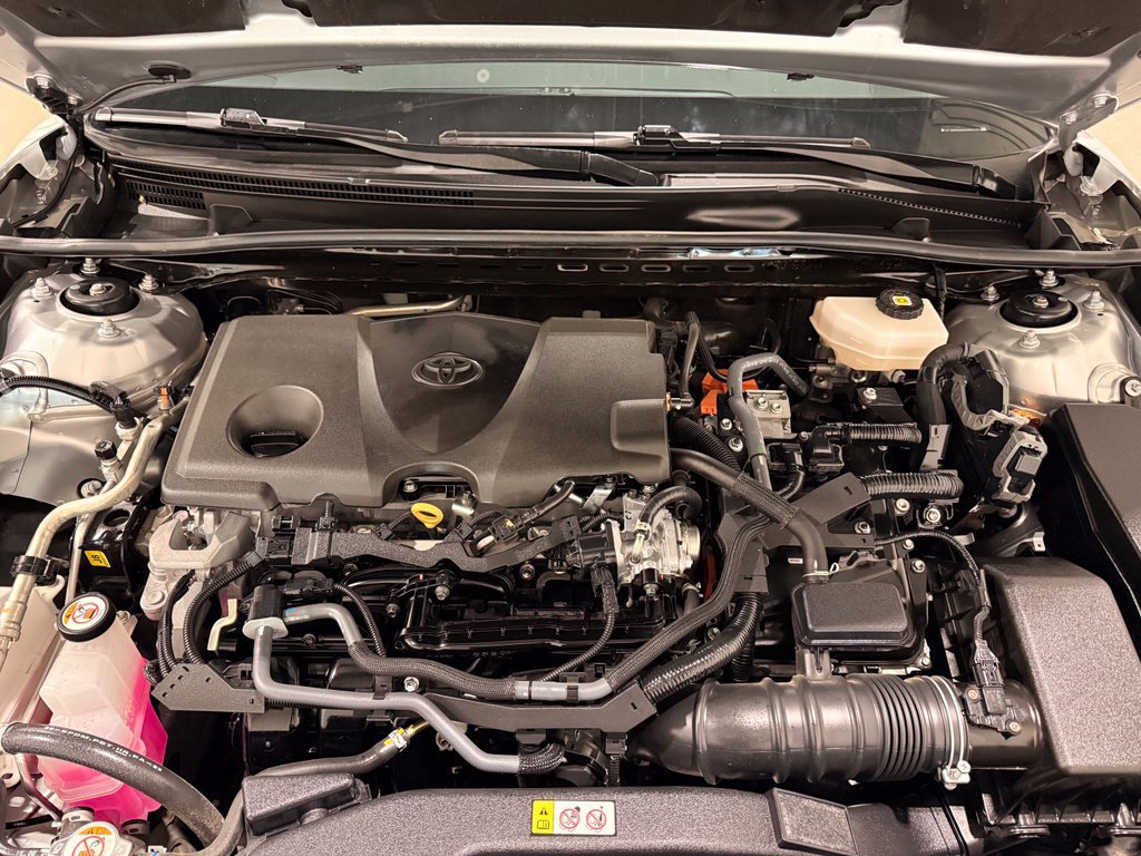 Used 2025 Toyota Camry LE FWD image 11