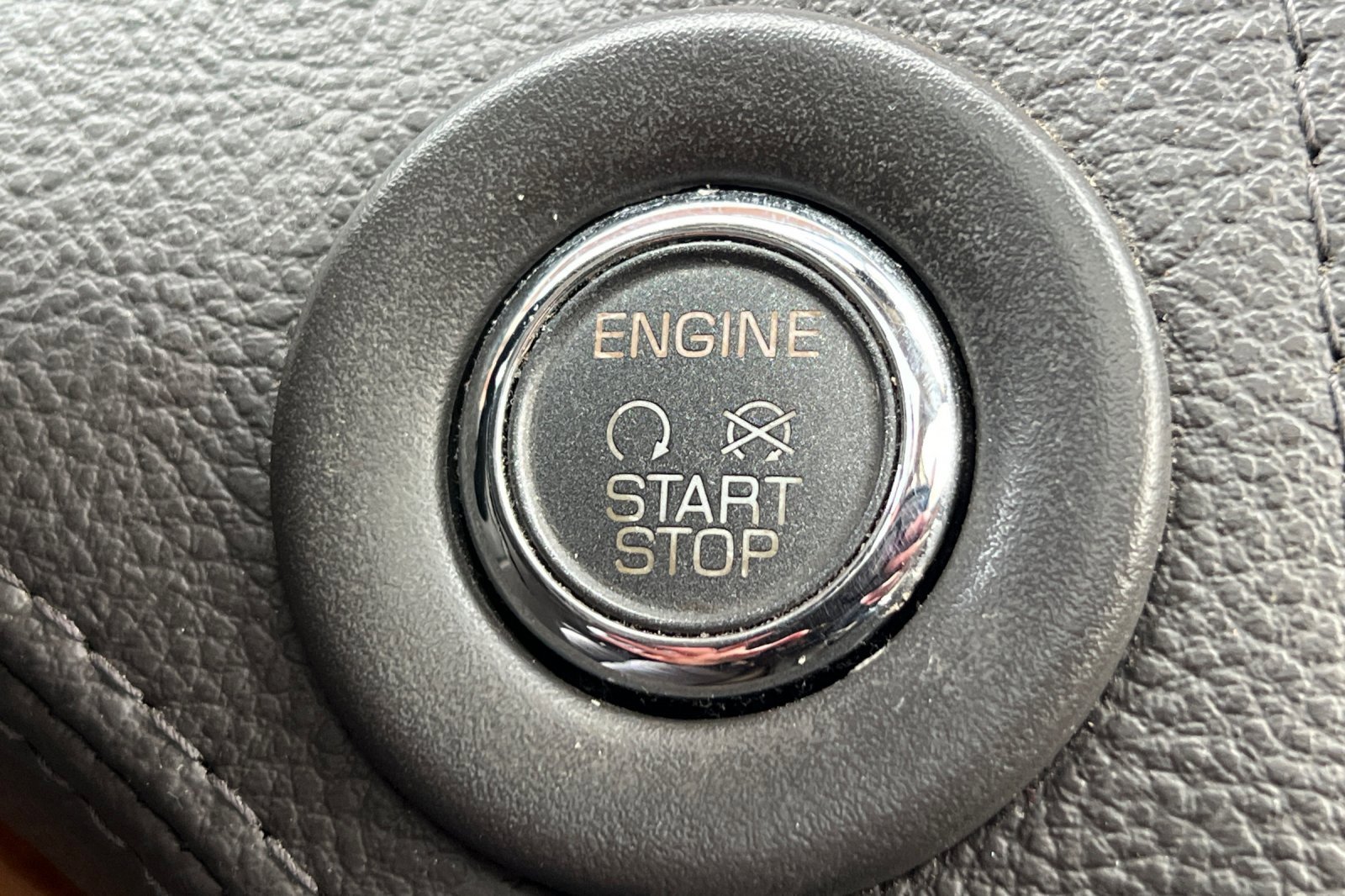 Used 2015 Lincoln MKX AWD w/ Equipment Group 102A image 29