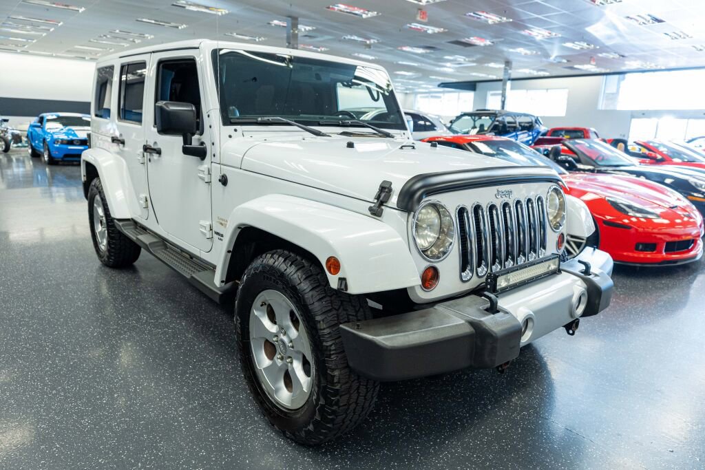 Used 2013 Jeep Wrangler Unlimited Sahara w/ Trailer Tow Group AWD/4WD image 3