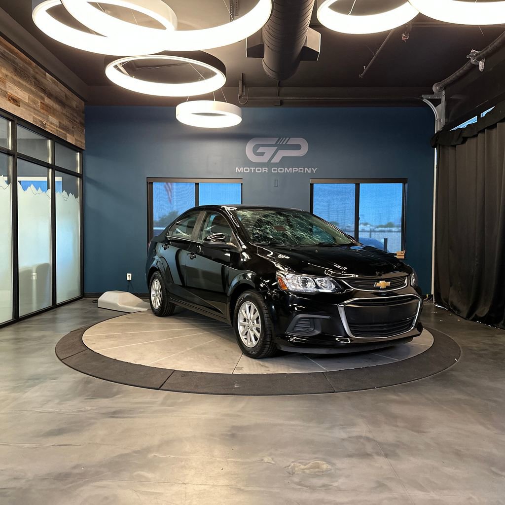 Used 2019 Chevrolet Sonic LT FWD image 1