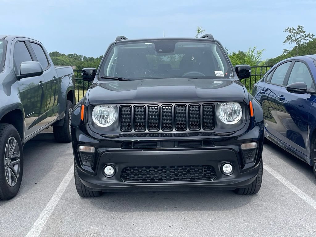 Used 2023 Jeep Renegade Altitude w/ Sun/Sound Group AWD/4WD image 2