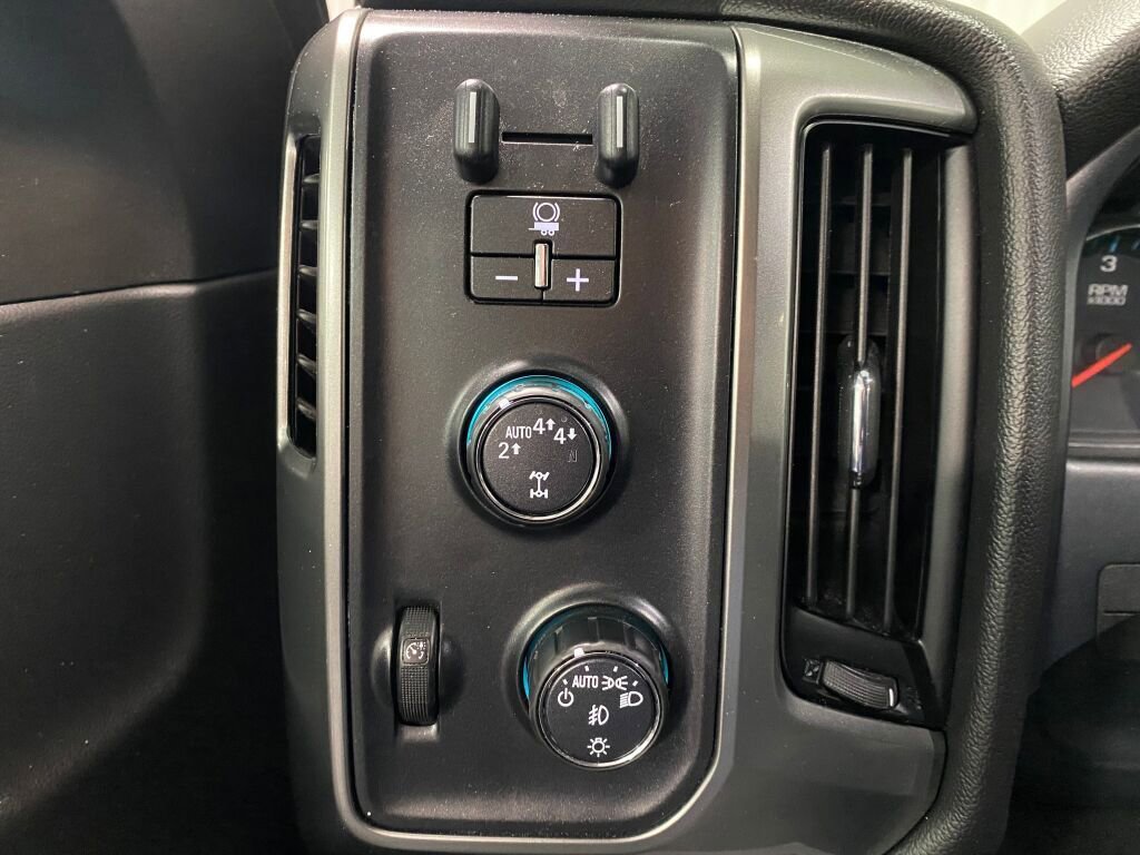 Used 2019 Chevrolet Silverado 1500 LT w/ All Star Edition image 12