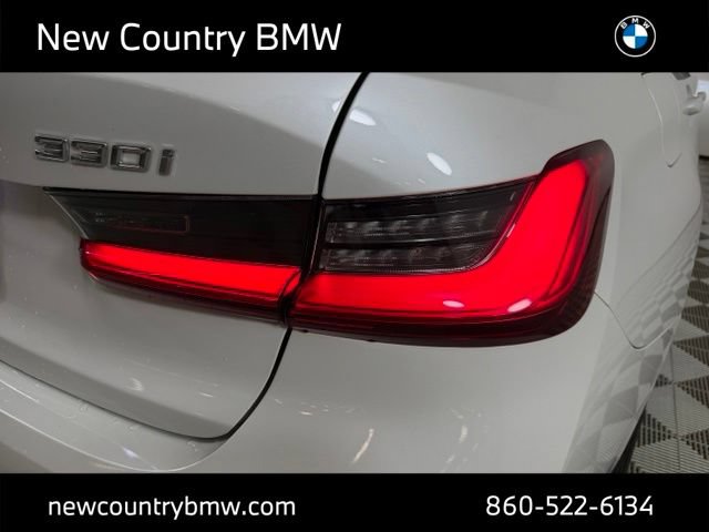 Used 2021 BMW 330i xDrive Sedan w/ Premium Package AWD/4WD image 31