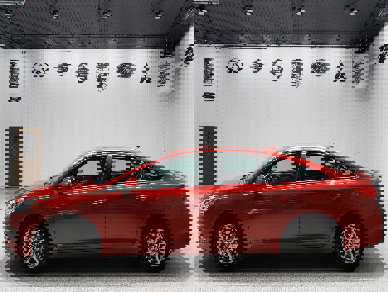 Used 2017 Hyundai Sonata SE image 3