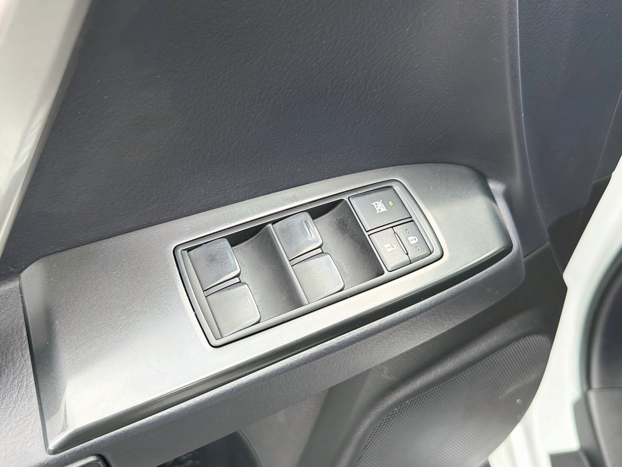 Used 2022 Lexus GX 460 Premium w/ Accessory Package AWD/4WD image 16
