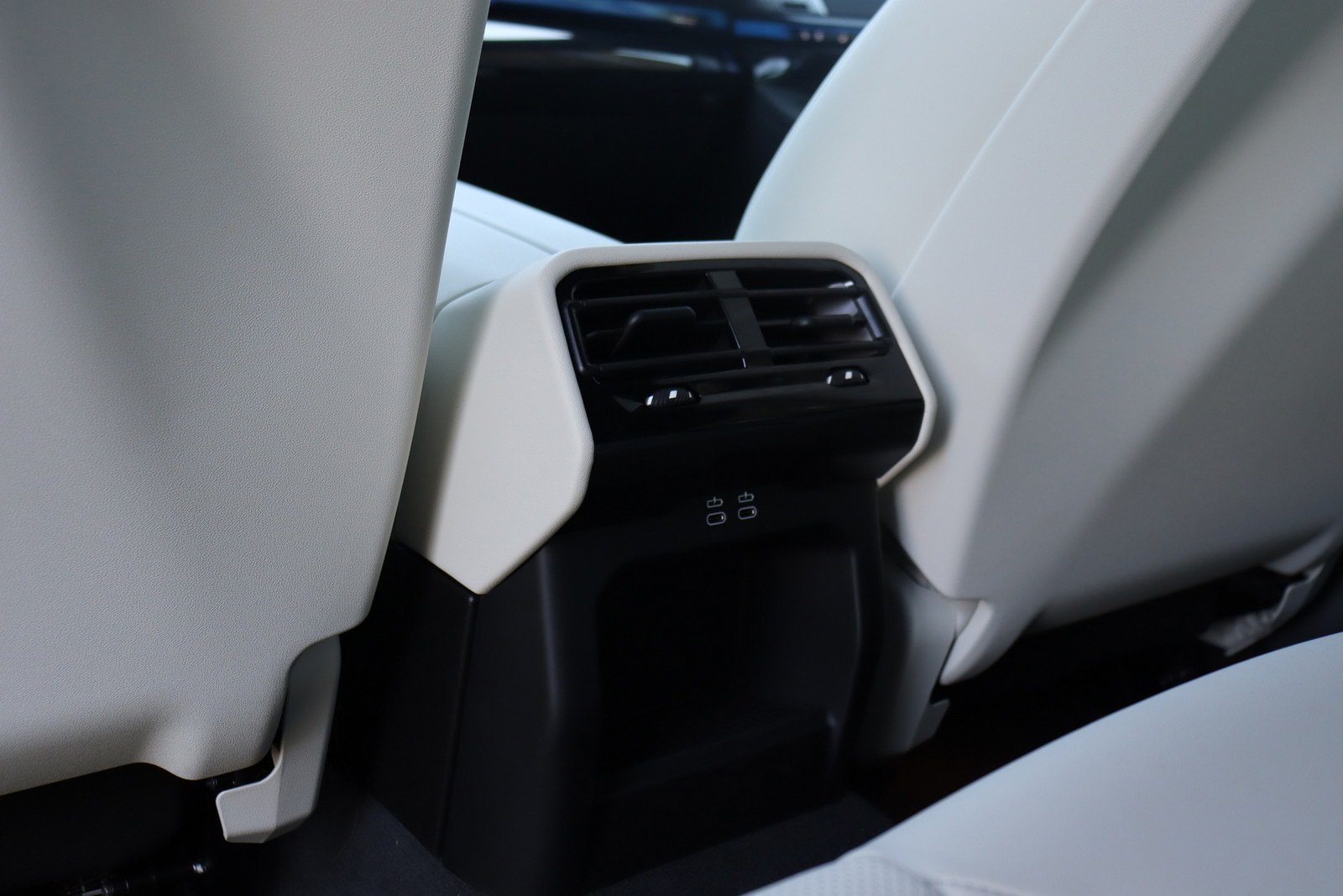 Used 2024 BMW i5 M60 w/ Premium Package AWD/4WD image 17