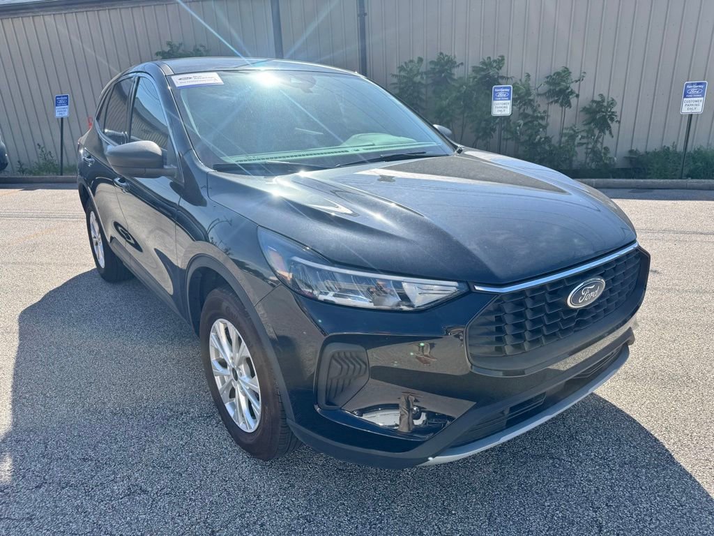Used 2023 Ford Escape Active AWD/4WD image 7
