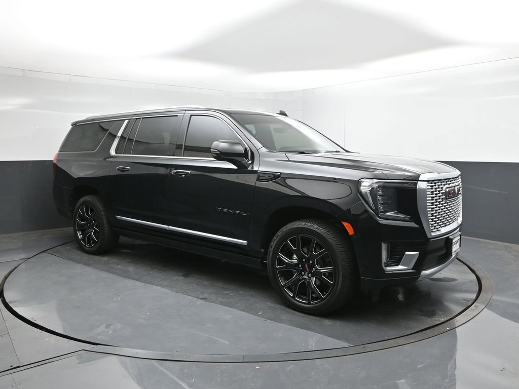 Used 2023 GMC Yukon XL Denali w/ Denali Reserve Package AWD/4WD image 26