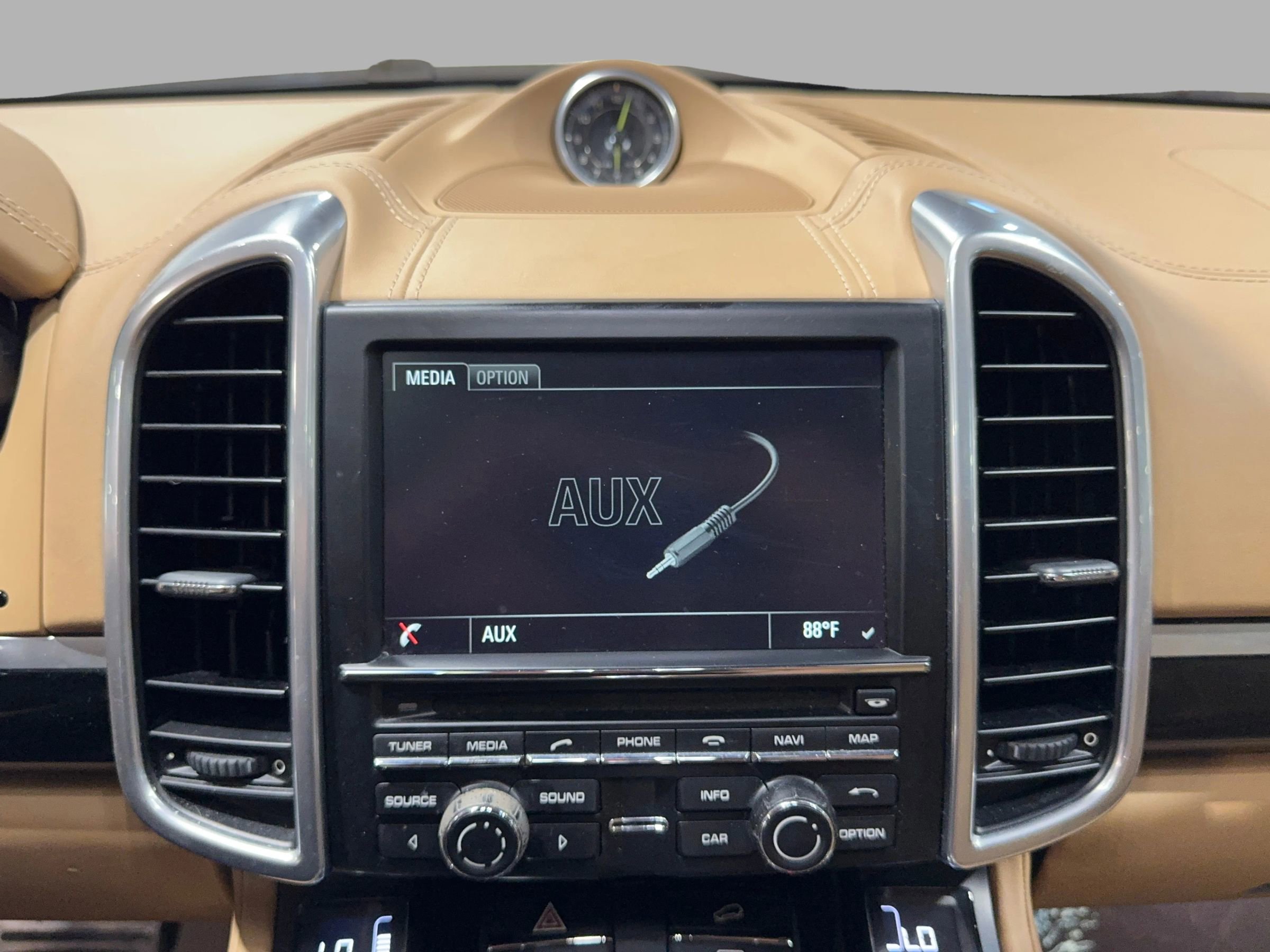 Used 2015 Porsche Cayenne S w/ Premium Package image 30